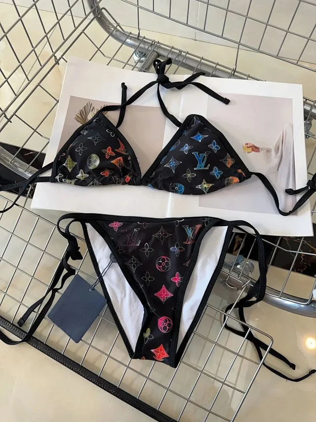 Louis Vuitton Swimwear Monogram Print Triangle Bikini Set product detail image 9