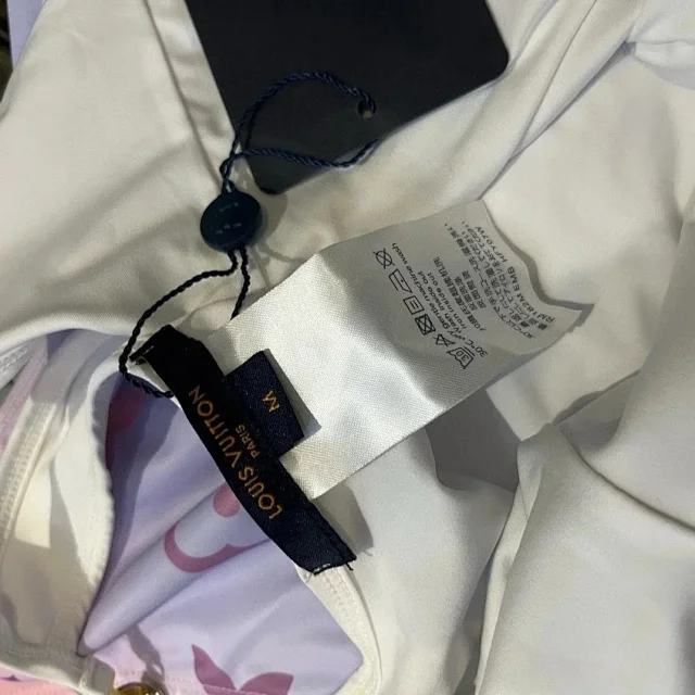 Louis Vuitton Swimwear Monogram Print Triangle Bikini Set product detail image 8