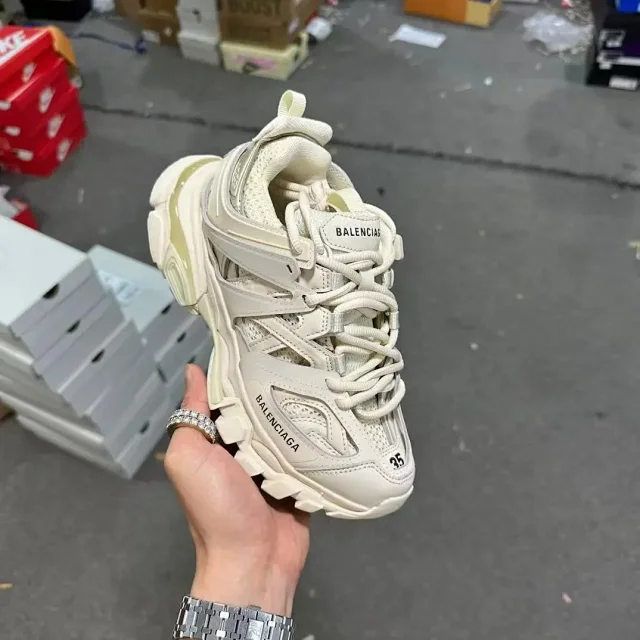 Balenciaga Sneakers Track product detail image 4