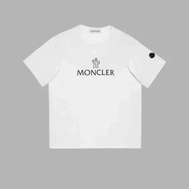 Moncler T-Shirts Logo Graphic Short-Sleeve product detail image 4