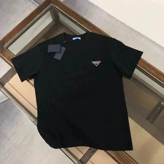 Prada T-Shirts Short-Sleeve Logo Print product detail image 8