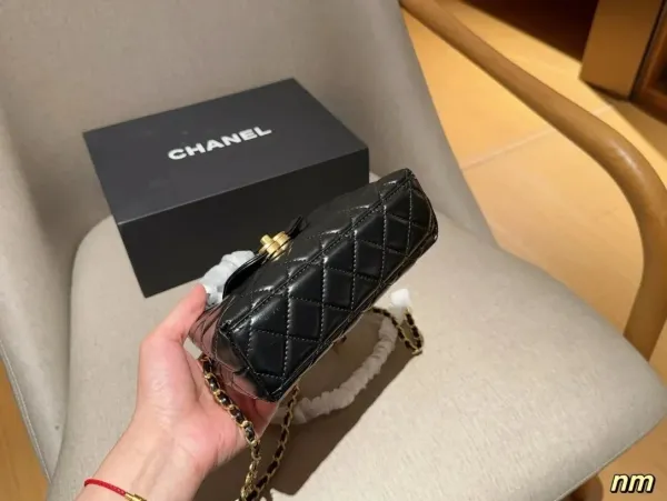 Chanel 22 Bag Black Quilted Leather Shoulder Bag - 5