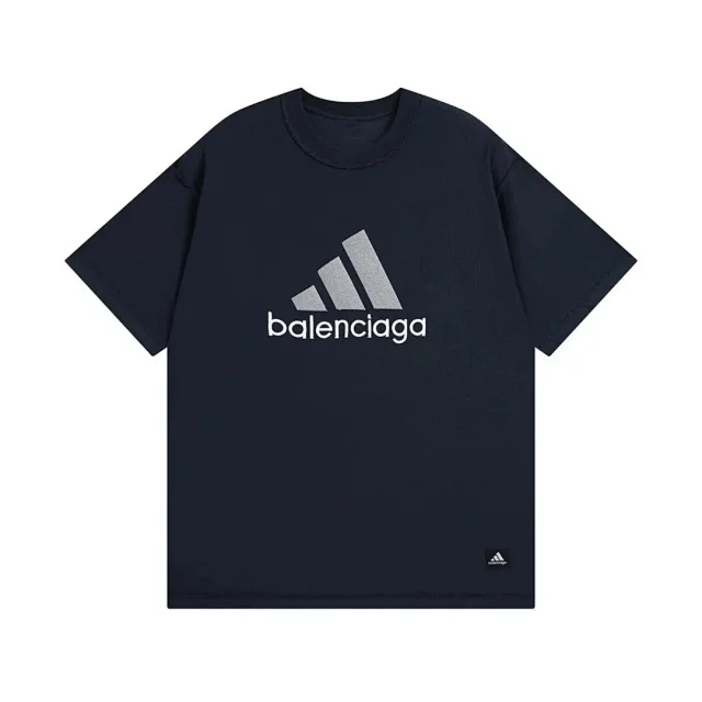 Gucci T-Shirts Short-Sleeve Logo Graphic product detail image 5