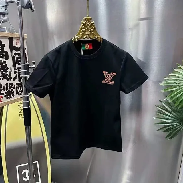 Unbranded T-Shirts Short-Sleeve T-Shirt with Embroidered Monogram Design product detail image 5