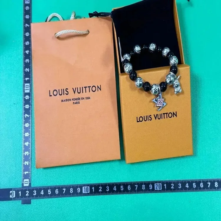 Louis Vuitton LV Tha
