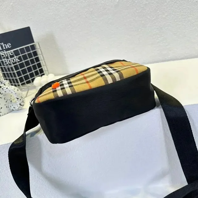 Burberry Crossbody Bags MM01 Check Nylon Bag product detail image 4