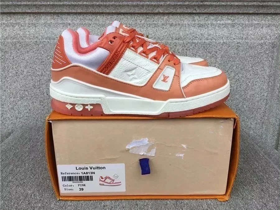 Louis Vuitton Sneakers Low-top lace-up with Monogram flower details — 34