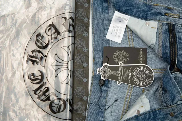 Unbranded Jeans Straight-leg with cross patches and graphic print product detail image 3