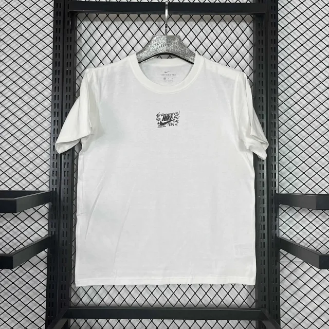 Nike T-Shirts Graphic Crew-Neck product detail image 7