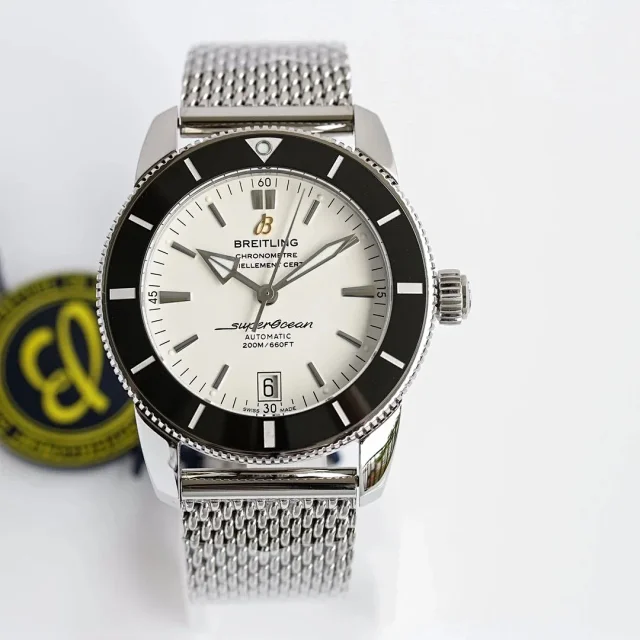 Breitling Watches Superocean automatic watch product detail image 4