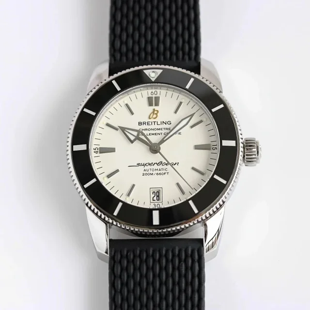 Breitling Watches Superocean automatic watch product detail image 5
