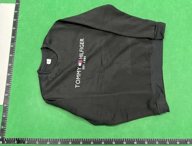 Tommy Hilfiger Hoodies & Sweatshirts Logo Pullover Hoodie with Kangaroo Pocket product detail image 1