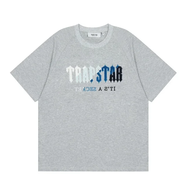 Trapstar T-Shirts Graphic Print Short-Sleeve T-Shirt product detail image 9