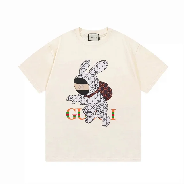 Gucci T-Shirts Short-Sleeve Logo Graphic product detail image 2