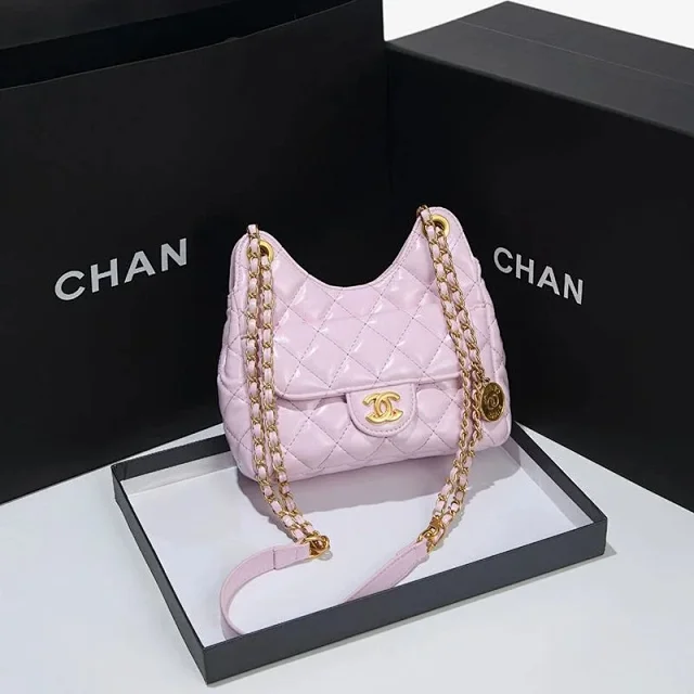 Chanel Crossbody Bags Quilted chain-strap flap bag product detail image 2
