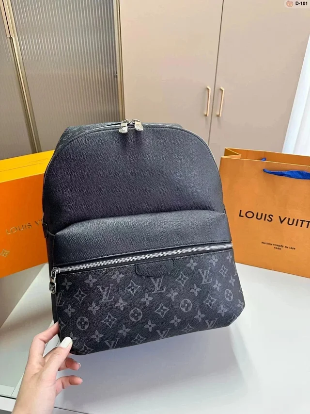 Louis Vuitton Backpacks Monogram backpack with front zip pocket product detail image 6