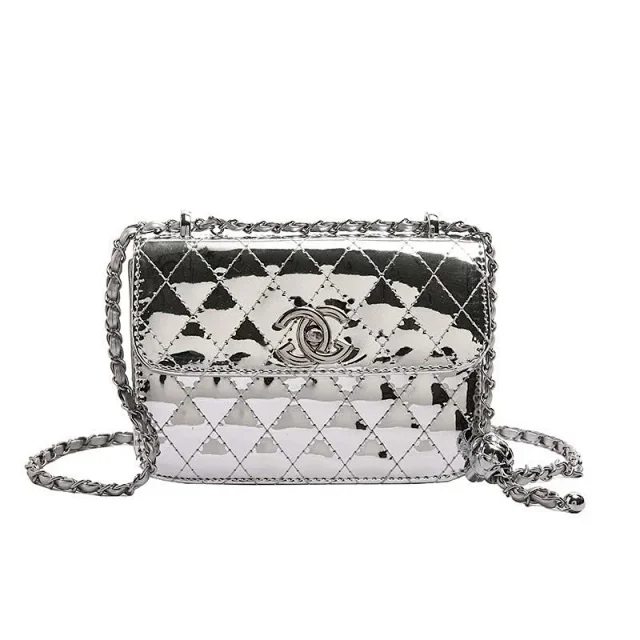 Chanel Crossbody Bags Diamond-Quilted Patent Chain Strap product detail image 3