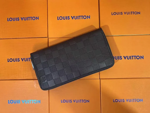 Louis Vuitton Wallets & Card Holders Monogram Snap Wallet product detail image 8
