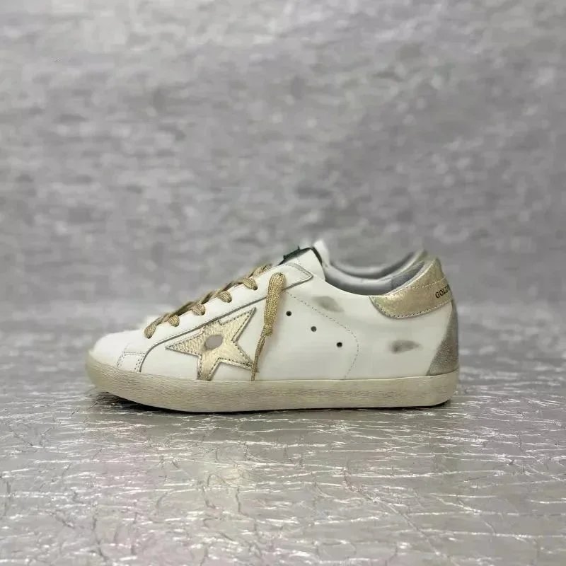 Golden Goose Sneakers Superstar low-top with star appliqué image 12