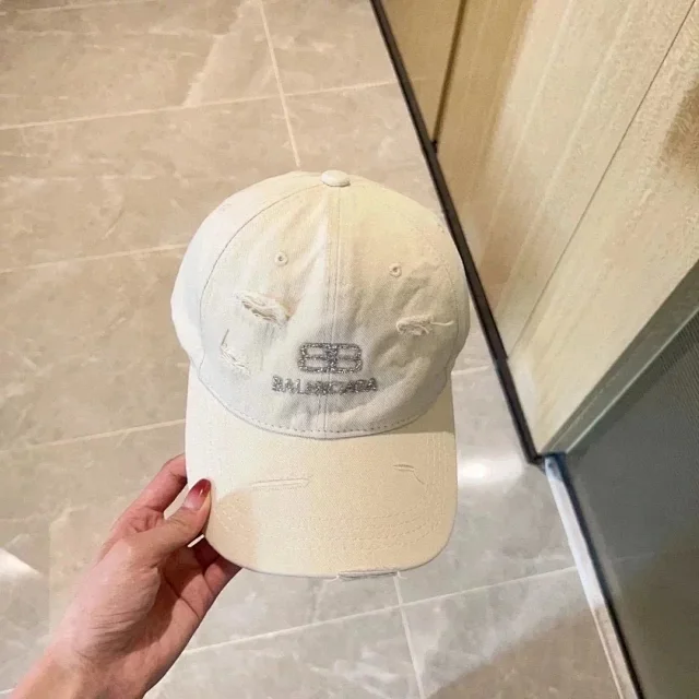 Balenciaga Hats Distressed embroidered logo baseball cap product detail image 4