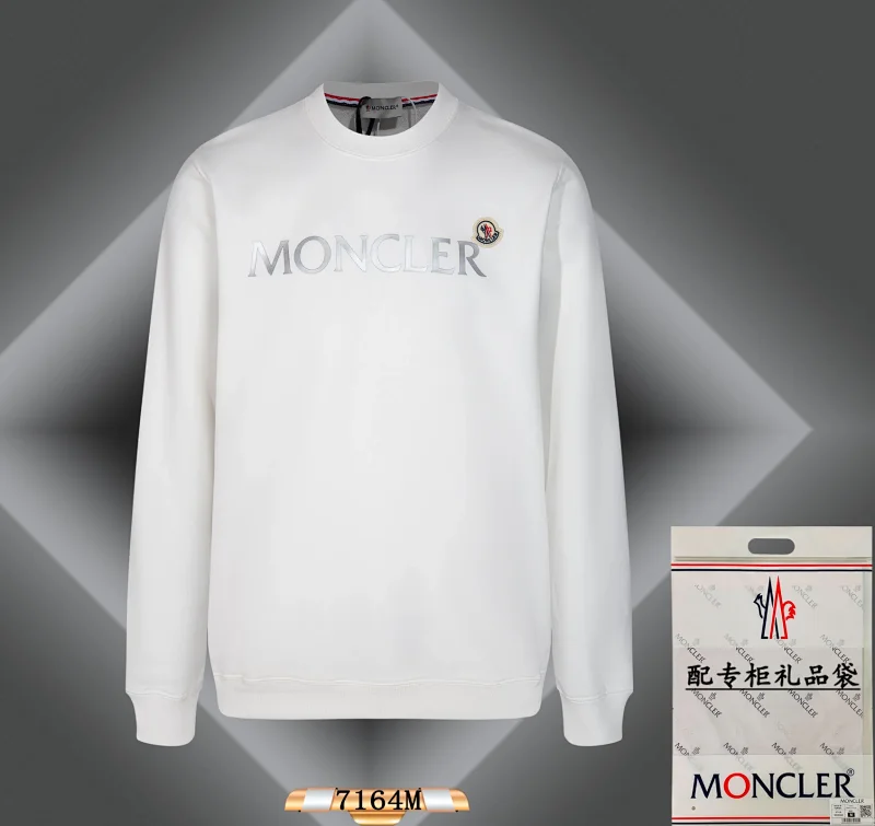Moncler Hoodies & Sweatshirts Crewneck Logo Sweatshirt — 40
