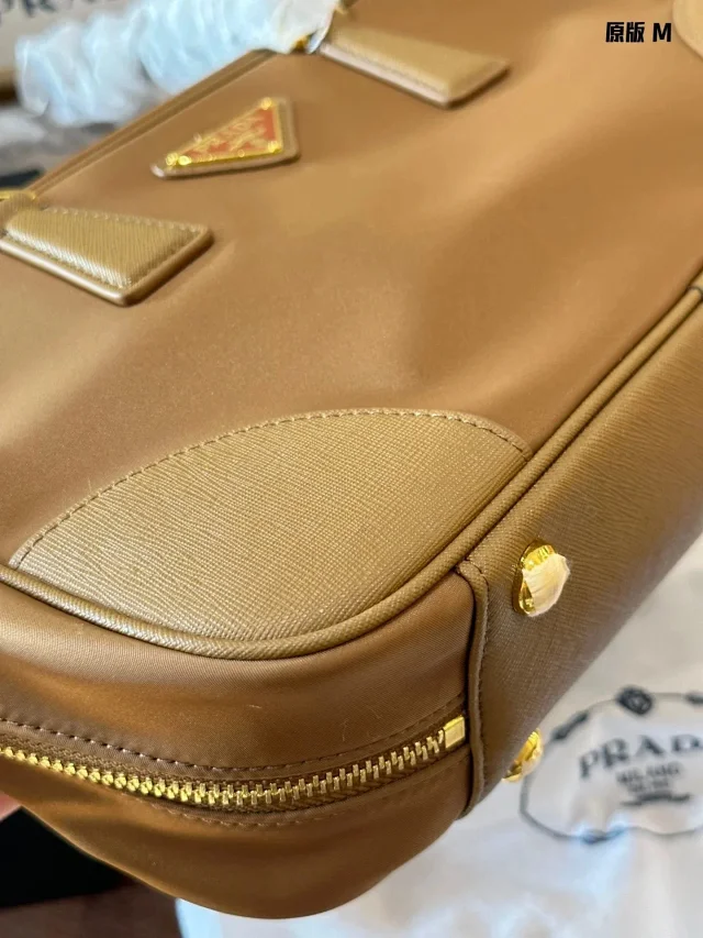 Prada Handbags Top-Handle Zip Satchel with Detachable Shoulder Strap product detail image 8