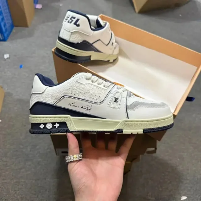 Louis Vuitton Sneakers LV Trainer product detail image 8