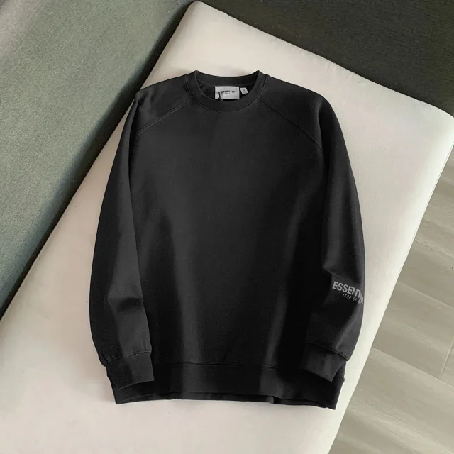 Fear of God Hoodies & Sweatshirts Essentials crewneck sweatshirt with raglan sleeves product detail image 5