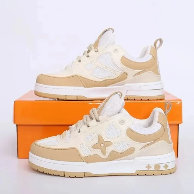 Louis Vuitton Sneakers Low-top monogram product detail image 4