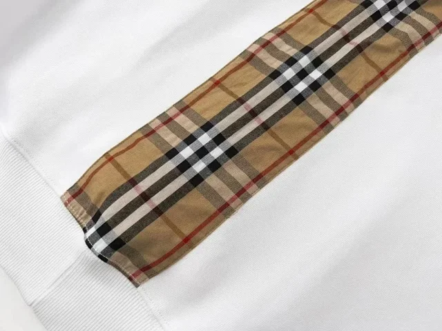 Burberry Hoodies & Sweatshirts Logo Graphic Crewneck Sweatshirt product detail image 6