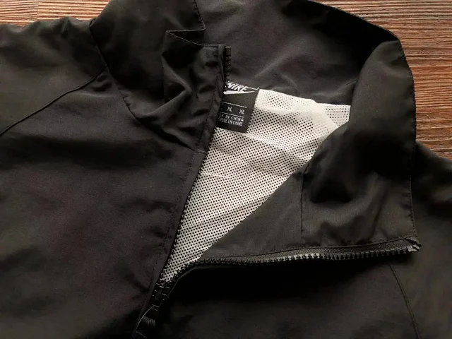 Nike Jackets Zip-Up Windbreaker with Logo Graphics product detail image 11