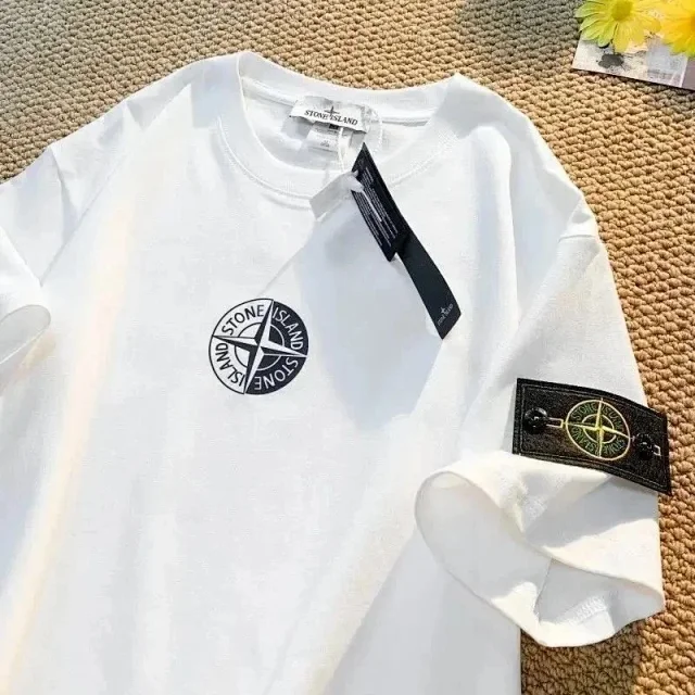 Stone Island T-Shirts Logo Print product detail image 10