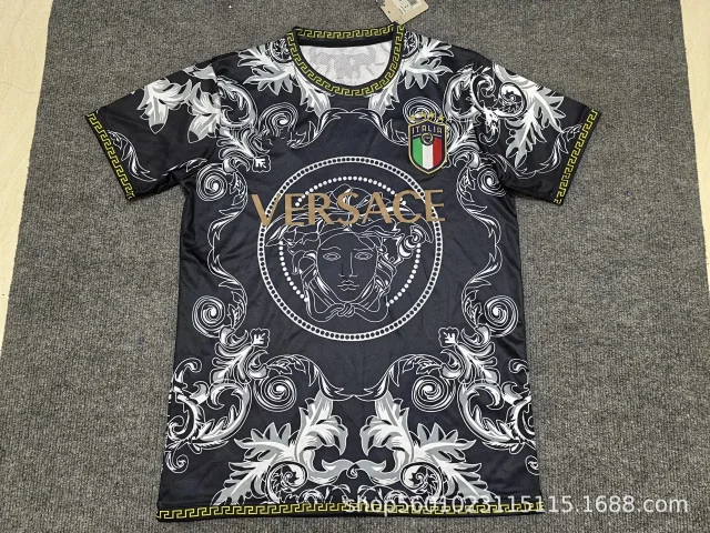 Versace Football Jerseys Short-Sleeve Graphic Jersey product detail image 4