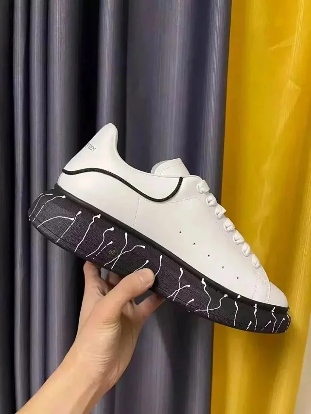 Alexander McQueen Sneakers Oversized low-top product detail image 7