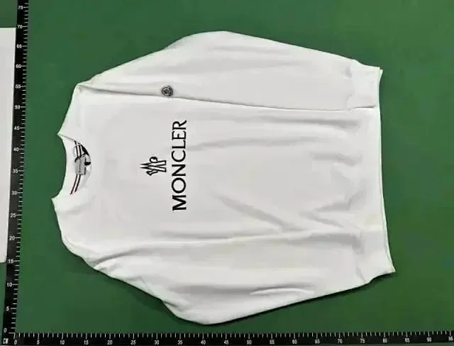 Moncler Hoodies & Sweatshirts Crewneck logo sweatshirt product detail image 3