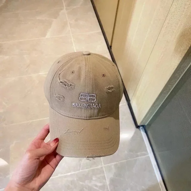 Balenciaga Hats Distressed embroidered logo baseball cap product detail image 2