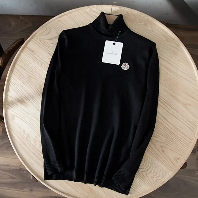 Moncler Hoodies & Sweatshirts Crewneck sweatshirt with embroidered chest logo product detail image 7