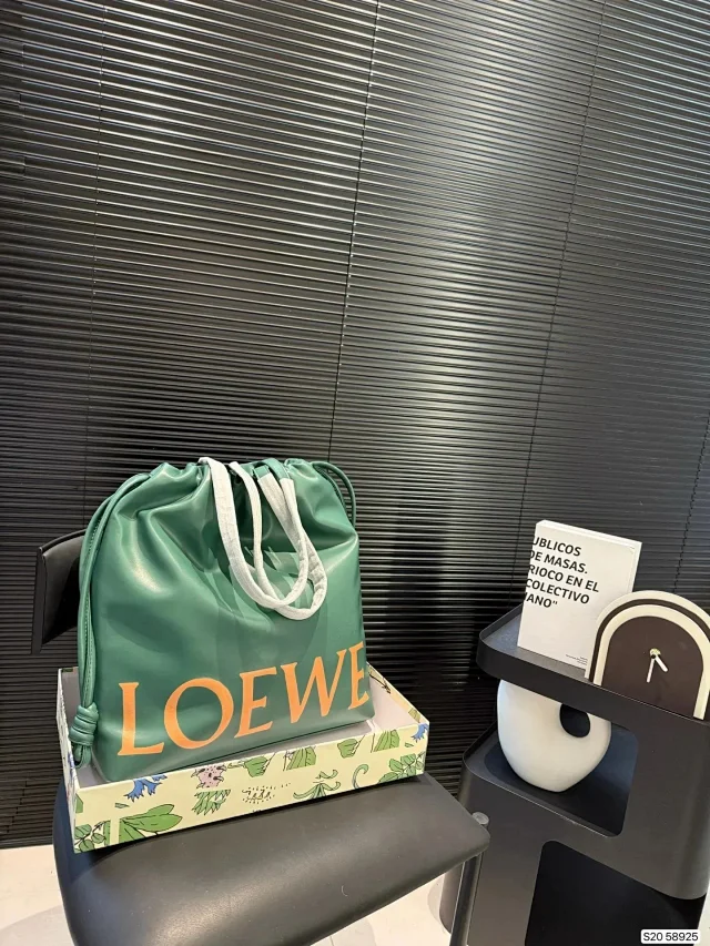 Loewe Drawstring Logo Shoulder Bag product detail image 3