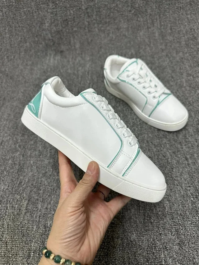 Christian Louboutin Sneakers Round-Toe product detail image 3