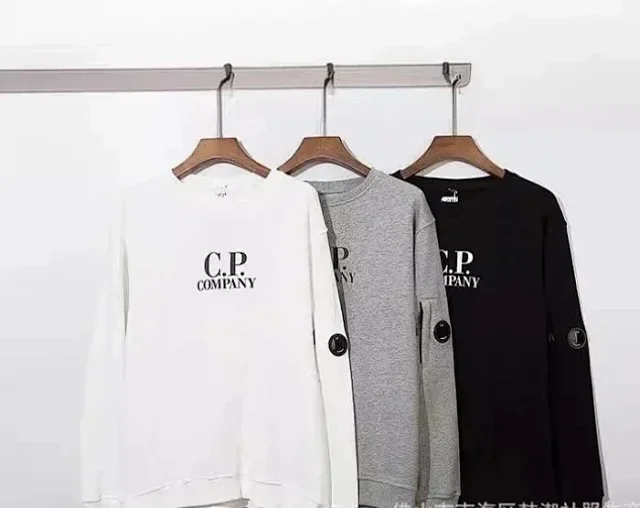 C.P. Company Hoodies & Sweatshirts Crewneck and Zip-Up Goggle Hood Styles product detail image 5