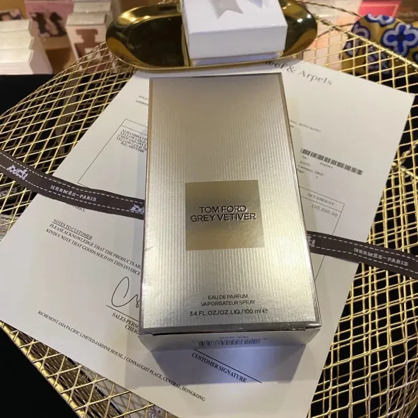 Tom Ford Grey Vetiver Eau de Parfum Silver Packaging Perfume - 1