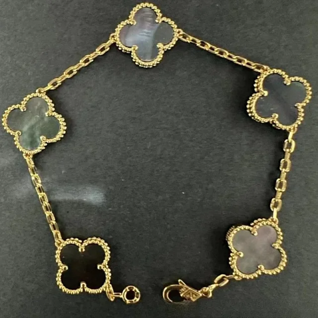 Unbranded Jewelry Five Clover Station Chain Bracelet product detail image 10