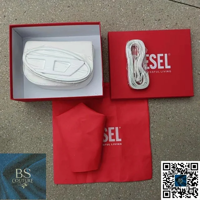 Diesel Crossbody Bags BS177 Oval Logo Bag product detail image 9