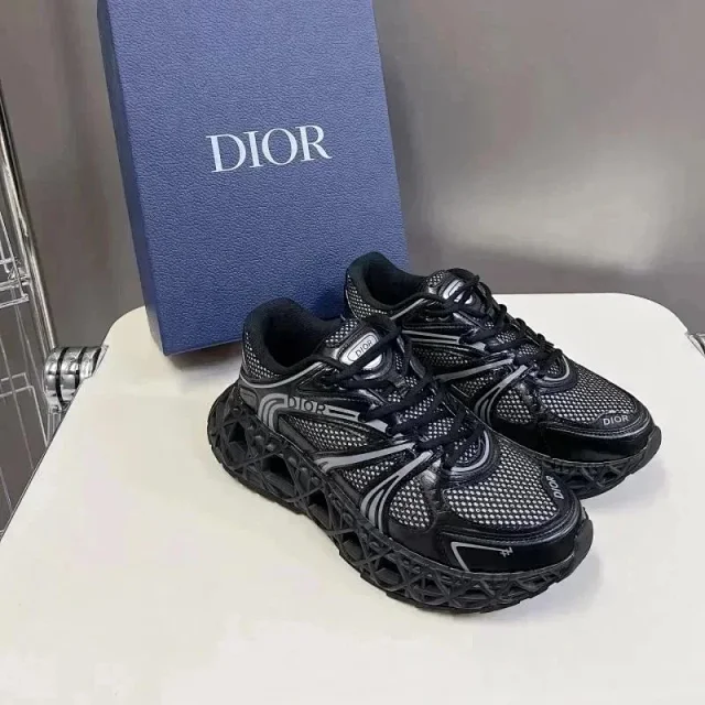 Dior Sneakers B35 Mesh product detail image 1