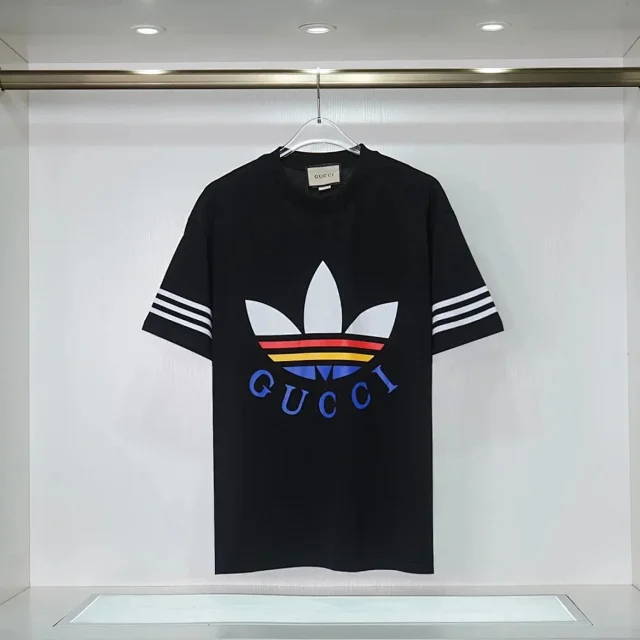 Gucci T-Shirts Trefoil Graphic and Striped Sleeves product detail image 4