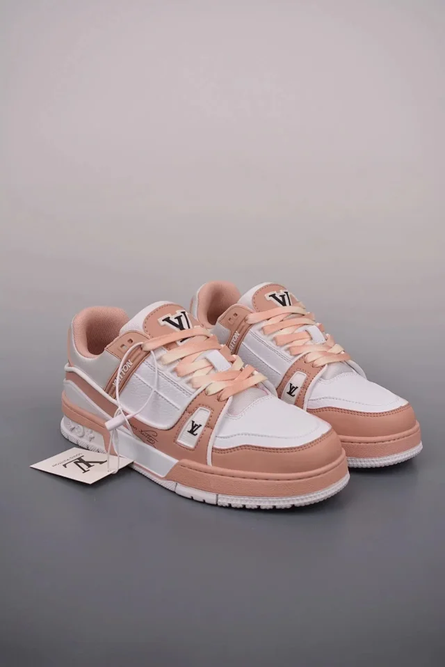 Louis Vuitton Sneakers Low-Top Lace-Up Monogram product detail image 5