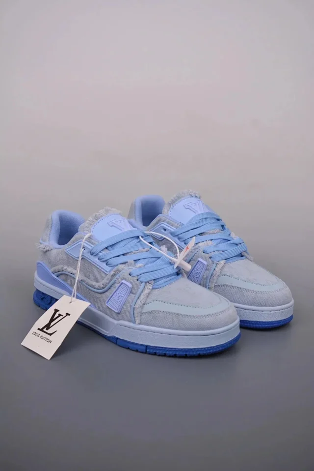Louis Vuitton Sneakers Low-Top Lace-Up Monogram product detail image 10