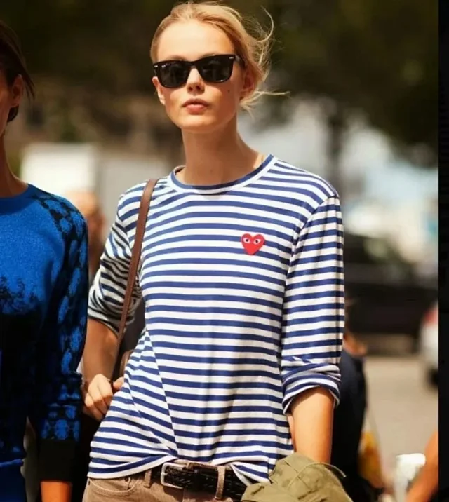 Comme des Garçons PLAY T-Shirts Striped short-sleeve T-shirt with heart patch product detail image 3