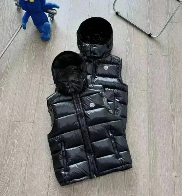Unbranded Vests Hooded quilted puffer vest with zip pockets product detail image 4