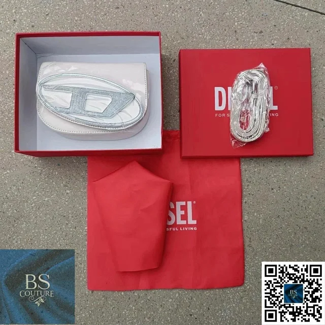 Diesel Crossbody Bags BS177 Oval Logo Bag product detail image 10
